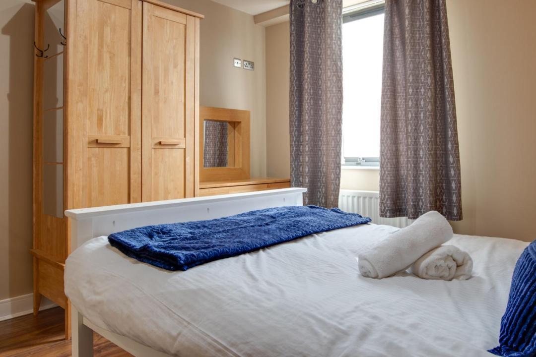 Apartment Spacious 2 Bed In Center - Free Secure Parking